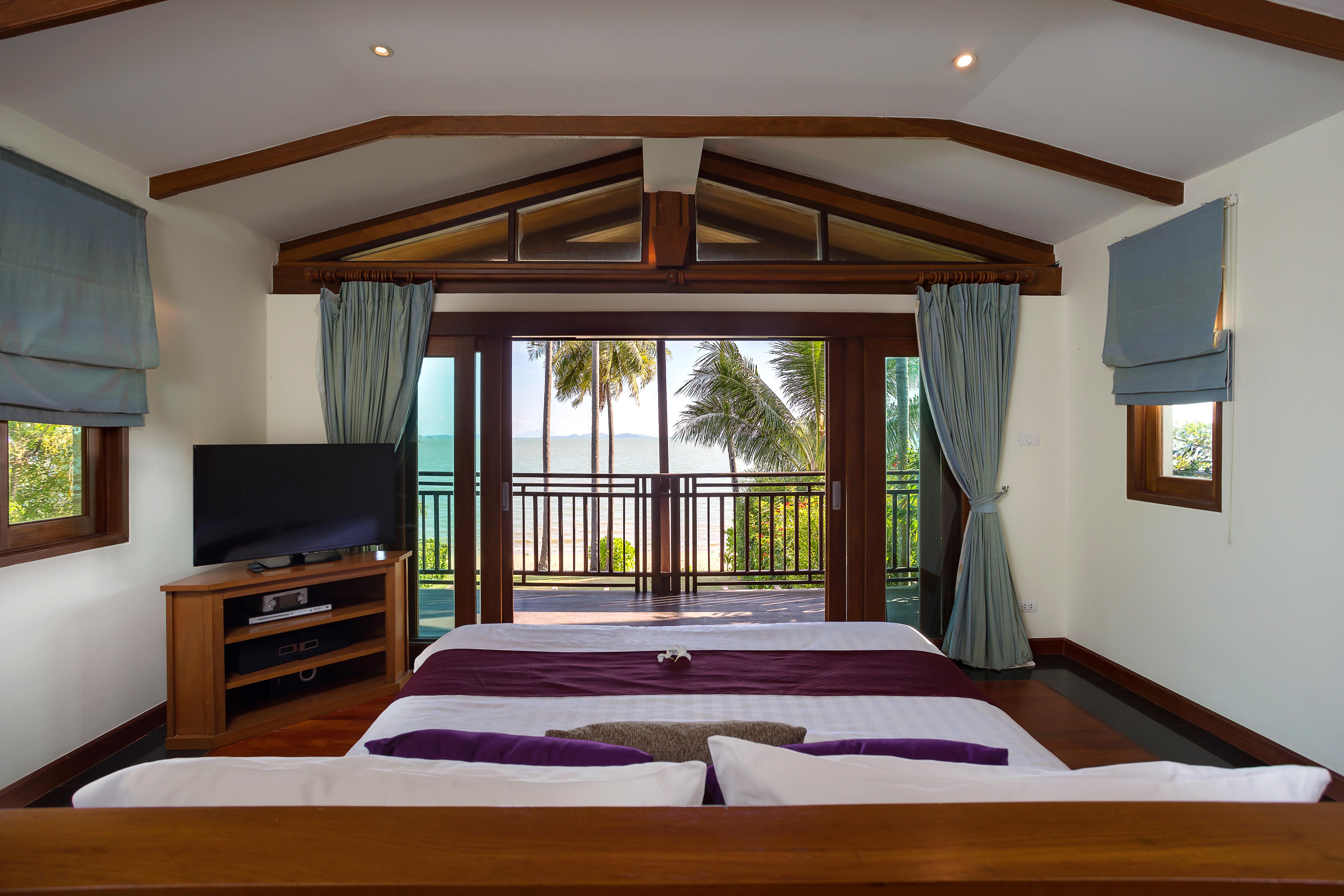 Barcelo Coconut Island, Phuket Hotel Bagian luar foto A bedroom at the resort